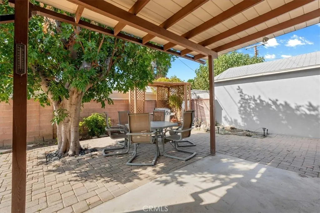 8131 Garden Grove, Reseda, California 91335 home-pic-28